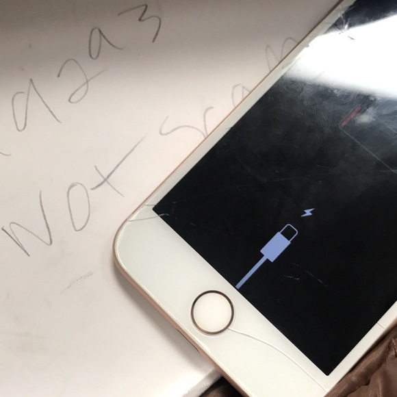 iPhone 8 used, in good condition. - Picture 4 of 5